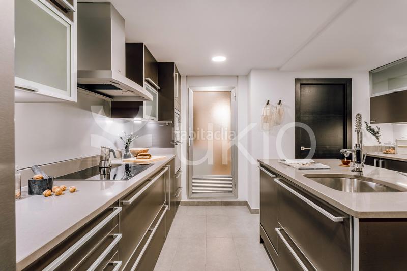 Foto 625396fa-e4ab-4691-93ed-e24091d02531. Alquiler apartamento  de 3 habitaciones en Almagro en Madrid