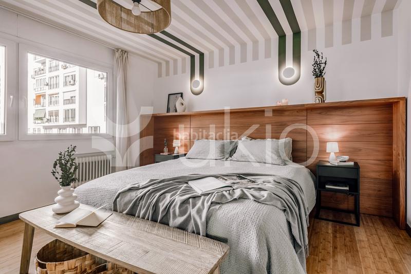 Foto b814e531-0ba7-40f0-b3b0-a6d110d62ccb. Alquiler apartamento  de 3 habitaciones en Almagro en Madrid