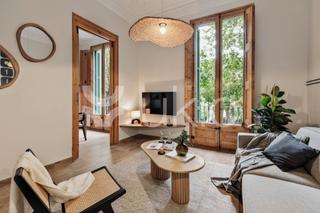 Lloguer Pis  Carrer de pau claris. Apartamento de 3 habitaciones con balcon en eixample dreta
