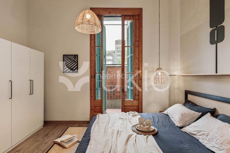 Foto 29b06a2e-7a6a-4fe3-ba78-9805c022460c. Alquiler piso apartamento de 3 habitaciones con balcon en eixample dreta en Barcelona