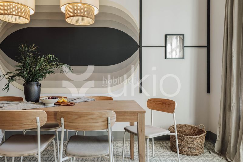 Foto 206ae85b-86a8-4007-993d-e28a8142728e. Alquiler apartamento  de 5 habitaciones con balcon en la dreta de l'eixample en Barcelona