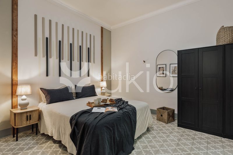 Foto f0a097e8-c308-4ea0-b614-795defc18439. Alquiler apartamento  de 5 habitaciones con balcon en la dreta de l'eixample en Barcelona