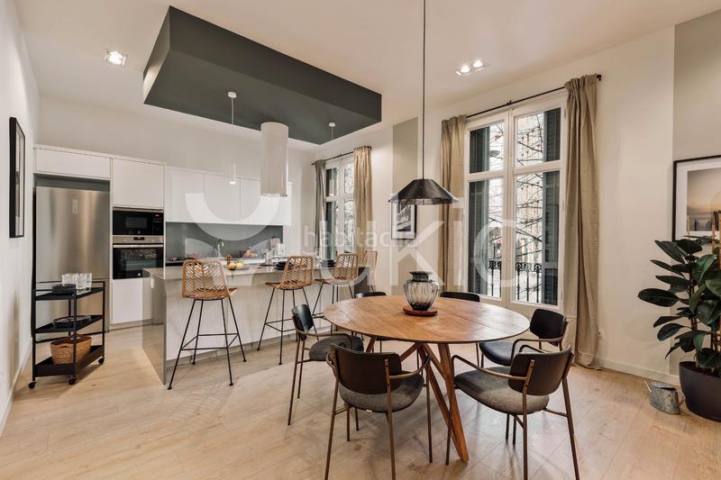 Foto c411abd1-4e1a-4647-8913-11ab6aaabbfb. Alquiler apartamento  de 3 habitaciones con terraza en la dreta de l'eixample en Barcelona