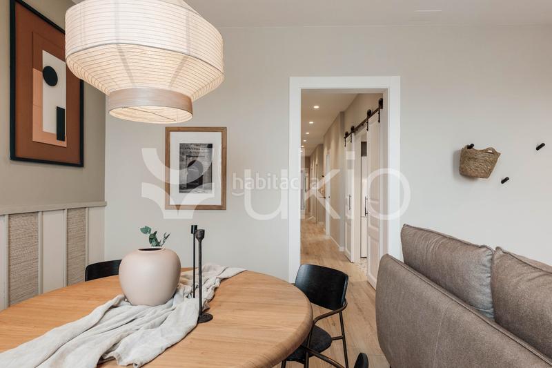 Foto 03535e50-53c8-4eed-a4b4-61e986d8beaf. Alquiler apartamento  de 3 habitaciones con balcon en eixample esquerra en Barcelona