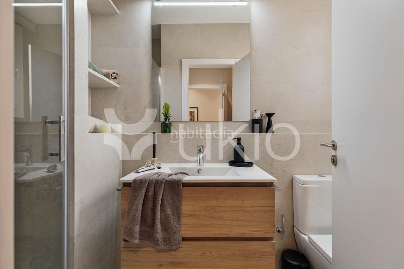 Foto 8b702829-4c1f-45ec-97af-300632b99dd6. Alquiler apartamento  de 3 habitaciones con balcon en eixample esquerra en Barcelona