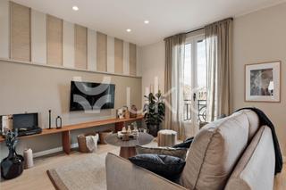 Lloguer Apartament  Carrer de villarroel. Apartamento de 3 habitaciones con balcon en eixample esquerra