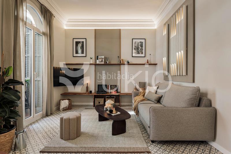 Foto 2484a93b-7c06-4e92-812a-290298857394. Alquiler apartamento  de 2 habitaciones con balcon en eixample esquerra en Barcelona