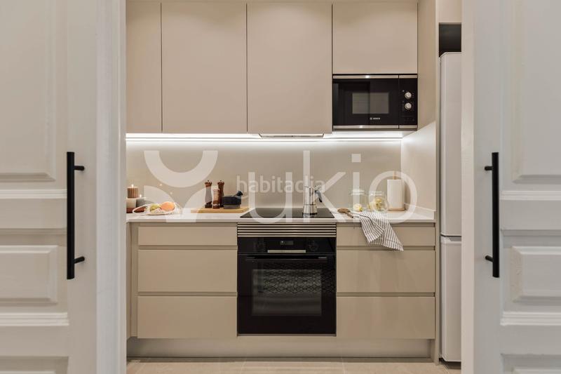 Foto 46fed0a5-507d-41e8-ad3c-378d6d66a68e. Alquiler apartamento  de 2 habitaciones con balcon en eixample esquerra en Barcelona
