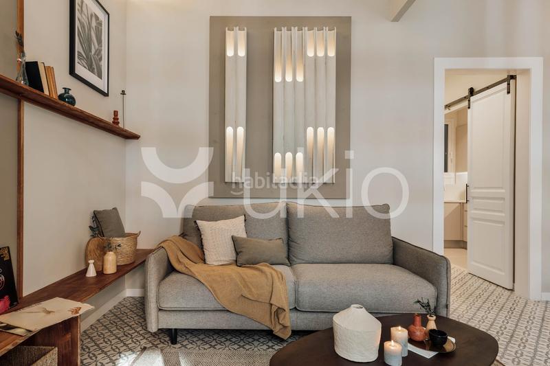 Foto 5fb8d738-ff3c-4530-831d-150210bf5c3b. Alquiler apartamento  de 2 habitaciones con balcon en eixample esquerra en Barcelona