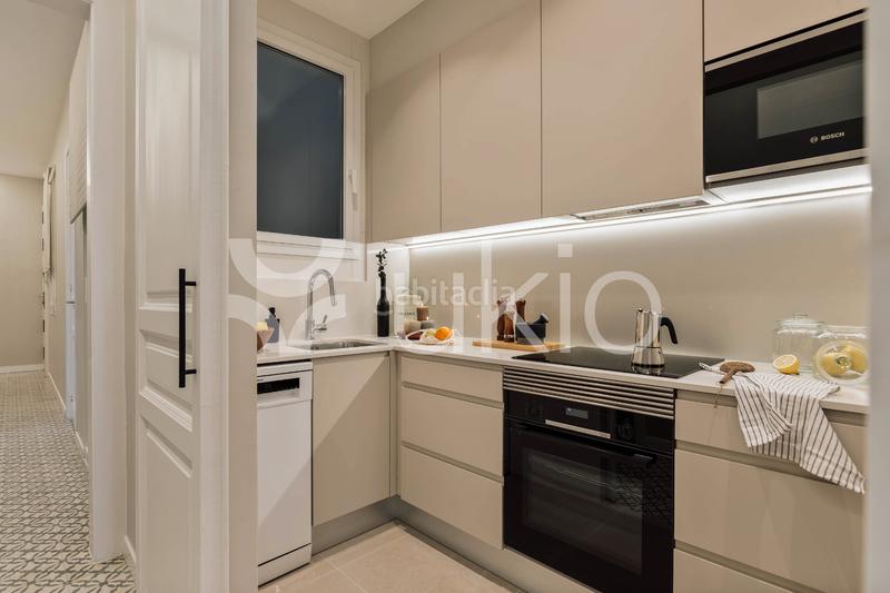 Foto b82e8538-3bf5-447d-8863-fa204911d364. Alquiler apartamento  de 2 habitaciones con balcon en eixample esquerra en Barcelona