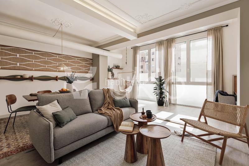 Foto 3b532d65-90d3-4288-884b-1dcc65fd143a. Alquiler apartamento  de 3 habitaciones con balcon en eixample esquerra en Barcelona