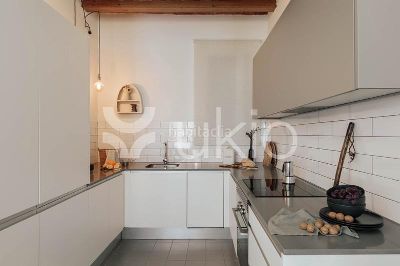 Foto 8e29bb62-c266-4b57-b7c8-9827bd2e3478. Alquiler apartamento  de 3 habitaciones con balcon en eixample esquerra en Barcelona