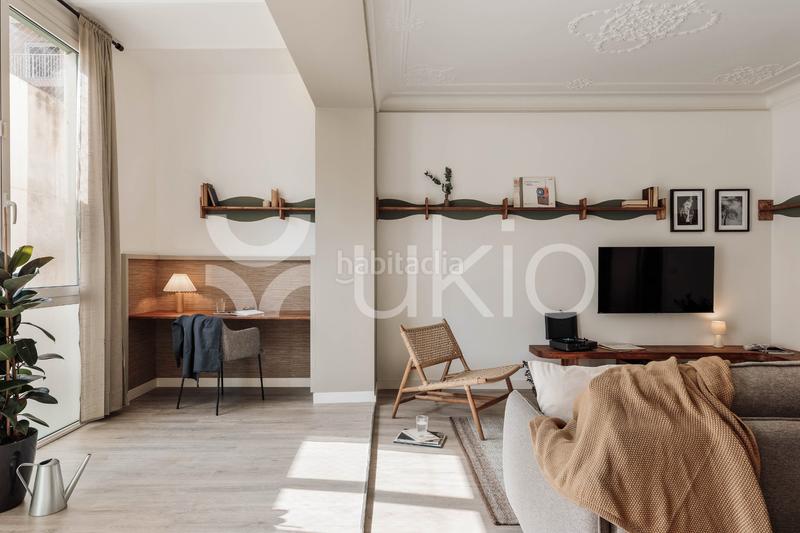 Foto aac94cb6-f91b-4043-b3f4-a598c970a14c. Alquiler apartamento  de 3 habitaciones con balcon en eixample esquerra en Barcelona