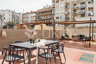 Location Appartement  Carrer de rocafort. Apartamento de 3 habitaciones con terraza en eixample esquerra