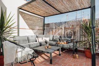 Alquiler Apartamento  Carrer del portal nou. Apartamento de 2 habitaciones con terraza en sant pere, santa ca