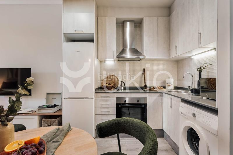 Foto e93365b9-d5be-4060-91f6-788bfb13e6d5. Lloguer estudi amb calefacció a La Nova Esquerra de l´Eixample Barcelona