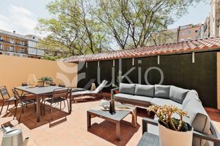 Alquiler Piso  Carrer de casanova. Apartamento de 3 habitaciones con terraza en l'antiga esquerra d