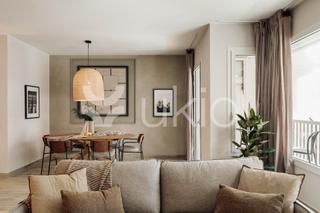 Rent Apartment  Carrer de buïgas. Apartamento de 2 habitaciones con terraza en les tres torres