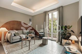 Miete Appartement  Carrer de numància. Apartamento de 2 habitaciones con balcon en les corts