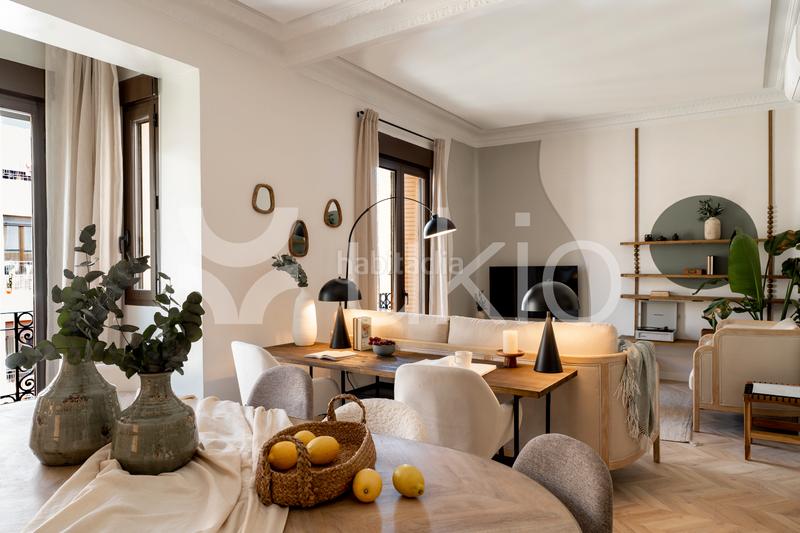 Foto 324e9d54-4c36-4a71-854f-def2ec735314. Alquiler apartamento  de 4 habitaciones en arapiles en Madrid