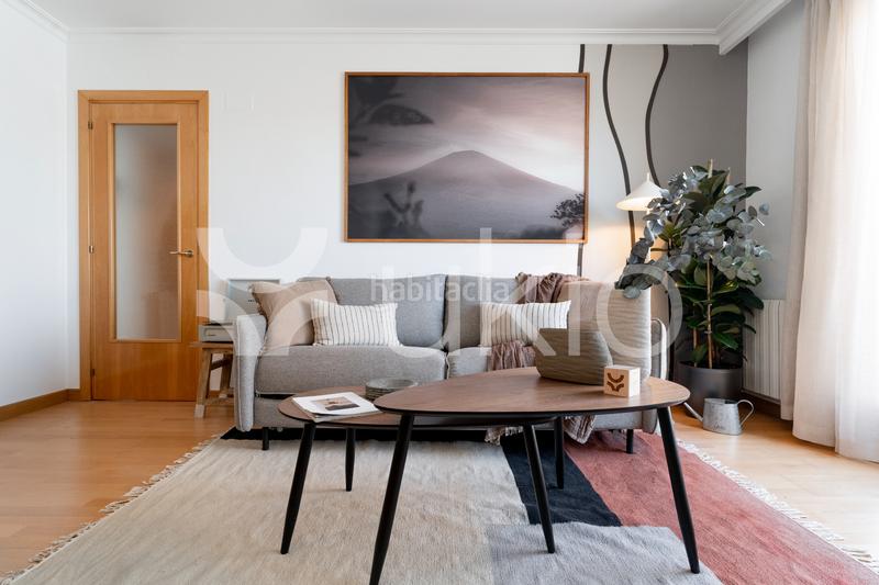 Foto 7be95ea0-0d9b-446c-9763-1396bbeb4034. Alquiler apartamento  de 1 habitación con piscina en almagro en Madrid