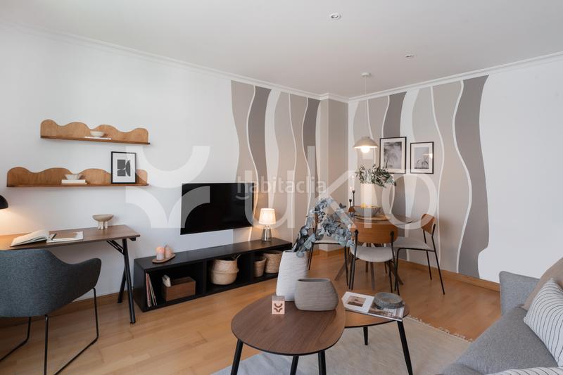 Foto a21728fc-223e-4789-955a-c9362964082d. Alquiler apartamento  de 1 habitación con piscina en almagro en Madrid