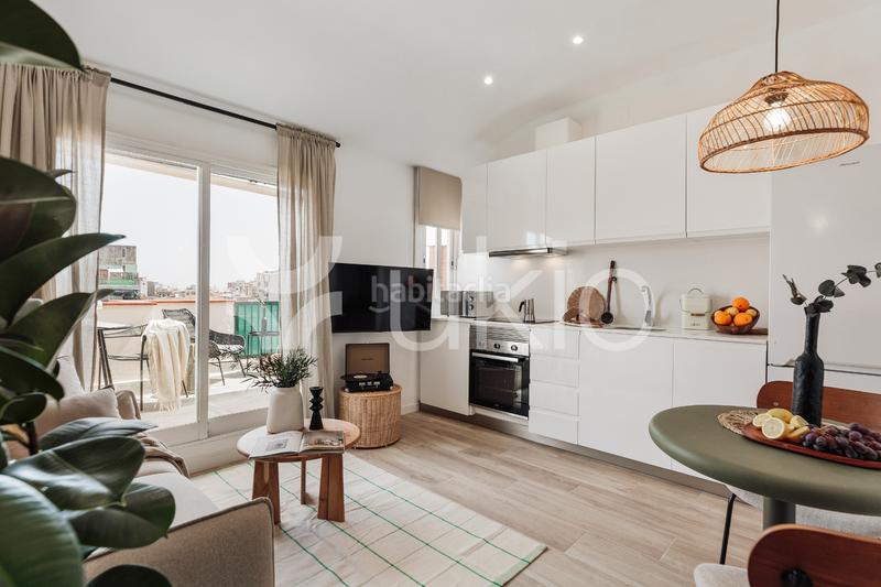 Foto cfb50cb0-136a-4580-8060-7ffff4c75c3c. Alquiler apartamento  de 1 habitacion con terraza en Sants en Barcelona