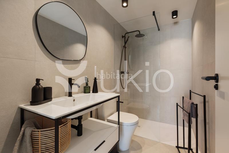 Foto 267d29c3-d766-4b83-841d-4e8add61a911. Alquiler apartamento  de 3 habitaciones con balcon en eixample esquerra en Barcelona