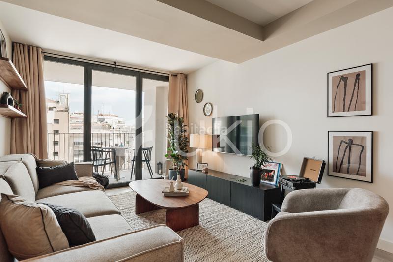 Foto 0e6903a9-6f6c-489a-b8b4-e9bee37638ad. Lloguer apartament amb calefacció piscina a La Nova Esquerra de l´Eixample Barcelona