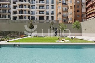 Lloguer Apartament  Carrer de rocafort. Apartamento de 3 habitaciones con piscina en la nova esquerra de