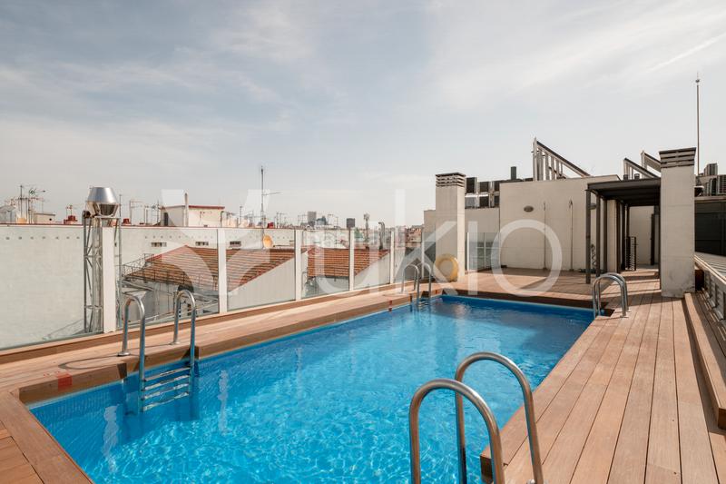 Foto 7795341a-5d3b-446f-9a28-a5d977736f9f. Lloguer apartament amb calefacció piscina a Trafalgar Madrid