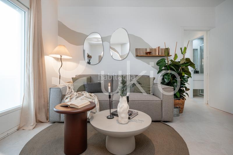 Foto 033e334d-e9c1-4a5f-85fe-47f70403c1bb. Alquiler apartamento  de 3 habitaciones con balcon en cuzco-castillejos en Madrid
