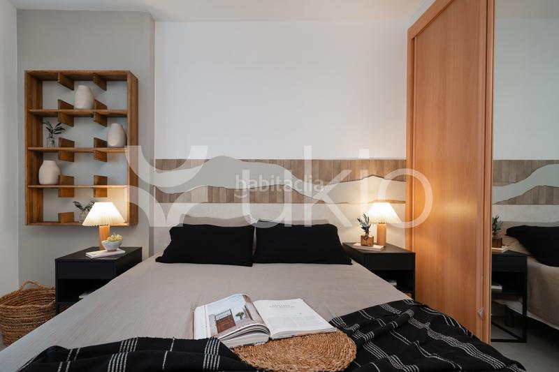 Foto 88c5d413-5229-40f4-b4c9-4d7e23fb0a9c. Alquiler apartamento  de 3 habitaciones con balcon en cuzco-castillejos en Madrid