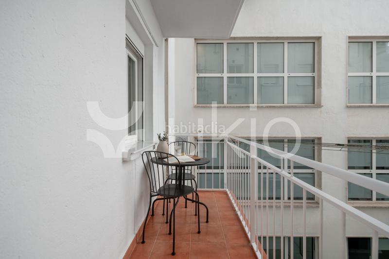 Foto 9abdd1da-be3b-40b2-b47a-0a99a30aa44d. Alquiler apartamento  de 3 habitaciones con balcon en cuzco-castillejos en Madrid
