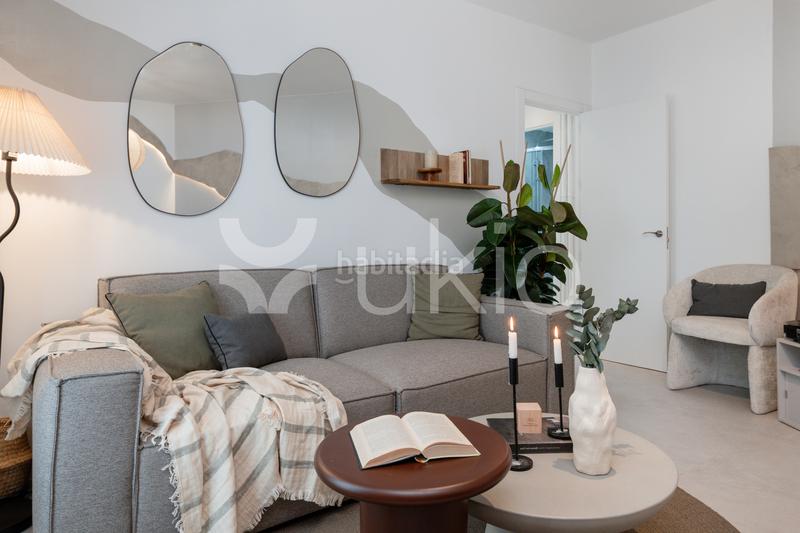Foto 9fcfdfa2-c66d-4ce8-a6d0-09737ca99605. Alquiler apartamento  de 3 habitaciones con balcon en cuzco-castillejos en Madrid