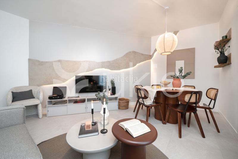 Foto daea5a8d-2a5e-4fd2-b3d9-0902588bb864. Alquiler apartamento  de 3 habitaciones con balcon en cuzco-castillejos en Madrid