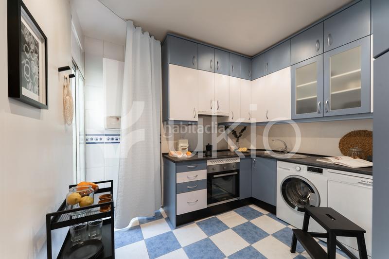 Foto f17cae9a-f26d-426c-b356-33ea2e7bcd6d. Rent apartment with heating in Argüelles Madrid