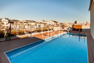 Lloguer Apartament  Carrer de casp. Apartamento de 2 habitaciones con piscina en eixample