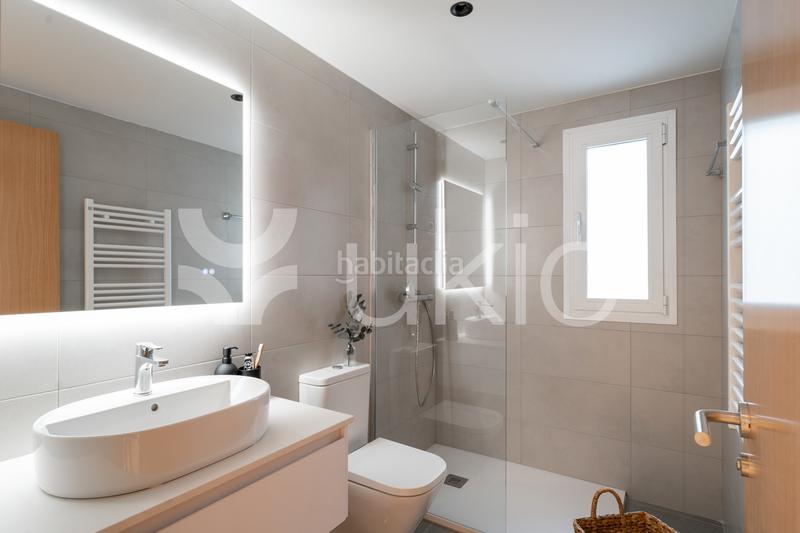 Foto bb0df41d-0ec6-45bf-99fc-0246e2d78b45. Rent apartment with heating in Nueva España Madrid