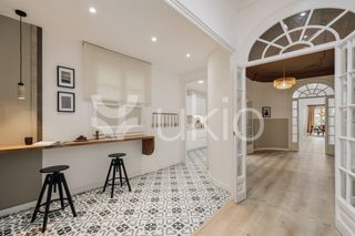 Affitto Piccolo appartamento  Rambla de catalunya. Apartamento de 4 habitaciones con balcon en la dreta de l'eixamp