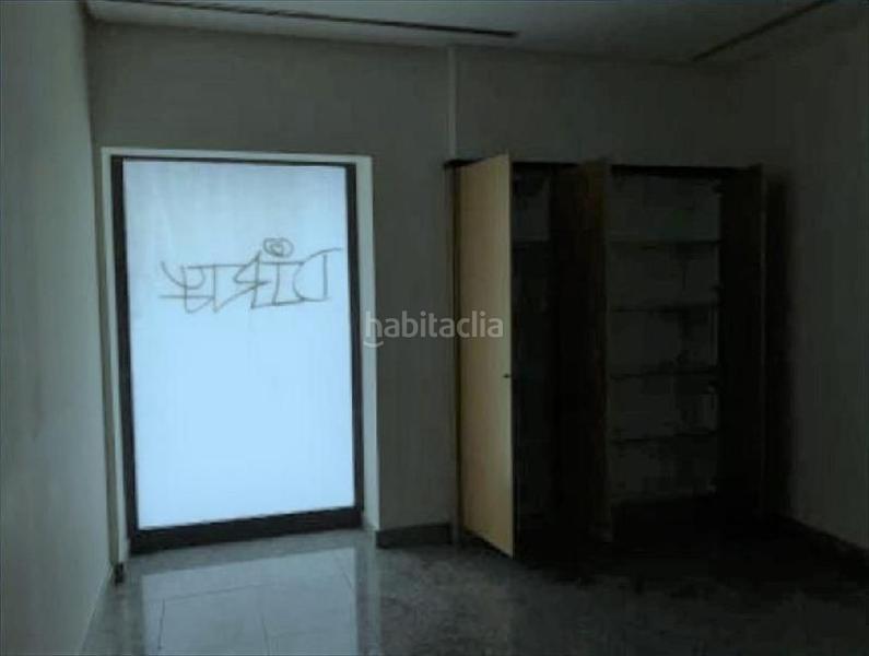 Foto 8a78b691-e065-4ec9-951d-13163c405eab. Local commercial dans Marín