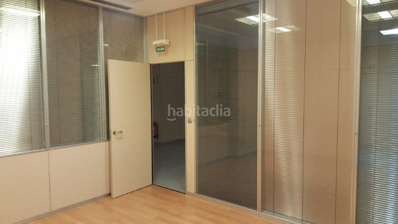Foto 0986bfa1-5b22-4385-8676-bbf8d21473d4. Local comercial a Grove (O)