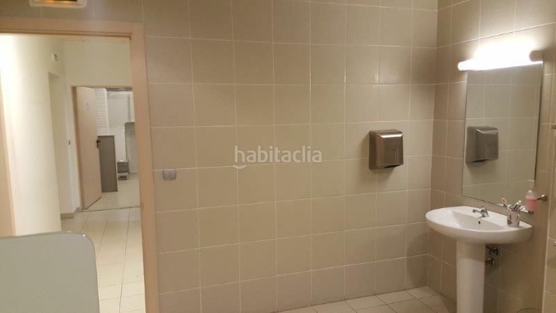 Foto 3b55f070-aba1-479c-a7e7-75fb9c2da5c0. Local comercial a Grove (O)