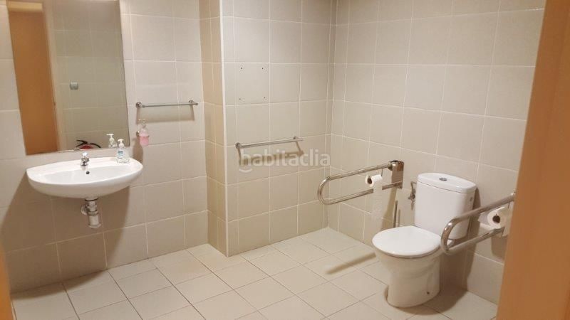 Foto e20f2bef-fc3c-4035-8d63-488746e659b9. Local comercial a Grove (O)