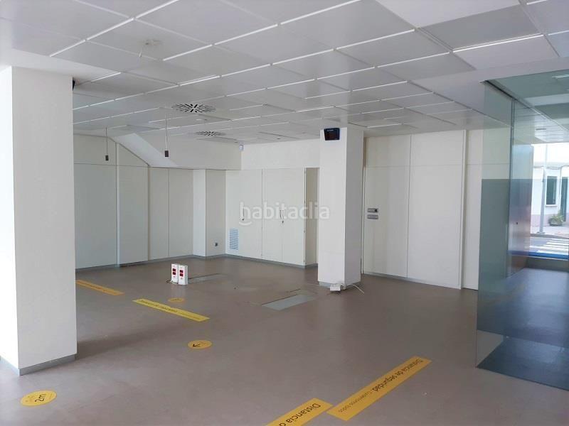 Foto ed2b321f-ce9e-469c-b880-da4ea02d9a23. Geschäftsraum in O Carril Vilagarcía de Arousa