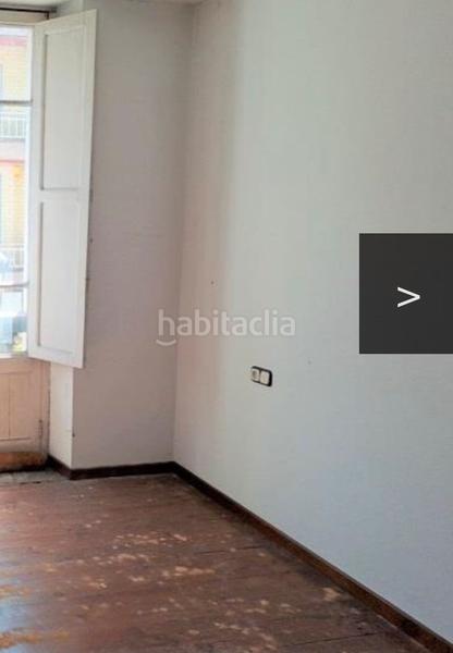 Foto be2fe066-2b27-4f7e-bc28-87aa38bc00ba. Edifici a Lalín