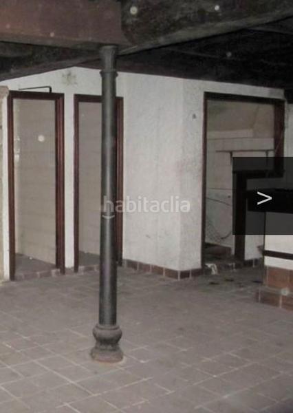 Foto c05df4e0-742e-4c37-882c-e92446b98f6c. Edifici a Lalín
