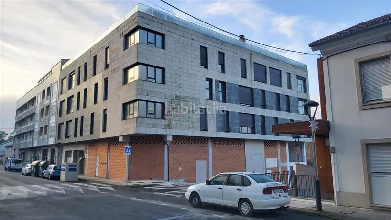 Foto cb8db1e7-89ec-4b00-a307-c846b300f86f. Edifici a Silleda