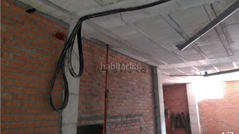 Foto 0b8f37d0-b9d8-40d4-b33c-37b914e9ddd8. Local comercial a rúa reveriano soutullo 9 a Ponteareas