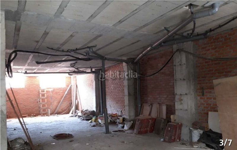 Foto d19a16fa-a437-4584-8fa8-ecd3238b29f7. Local comercial a rúa reveriano soutullo 9 a Ponteareas